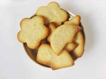 Этот вкус все любят с детства: рецепт рассыпчатого песочного печенья