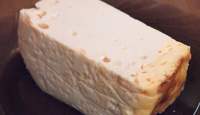 Как приготовить домашнее молозиво из магазинного молока: простой рецепт