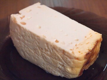 Как приготовить домашнее молозиво из магазинного молока: простой рецепт