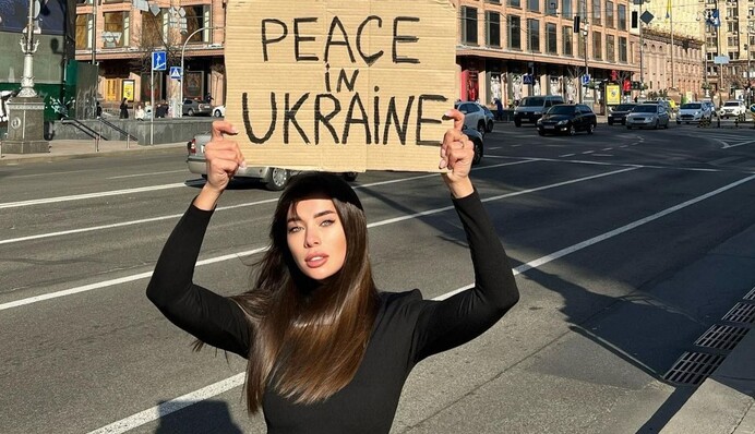 Заїдаю стрес: Анна Неплях показала, як змінилася з початку війни