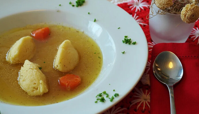 Як приготувати суп з галушками: простий рецепт