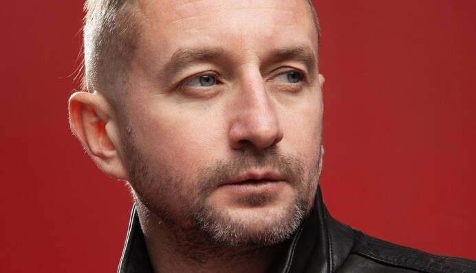 Упало совсем близко: Сергей Жадан попал под вражеский обстрел