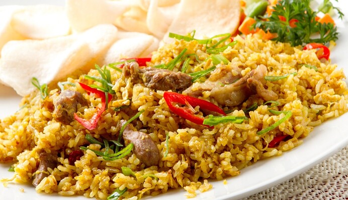 Как правильно готовить рассыпчатый и вкусный плов: простой рецепт