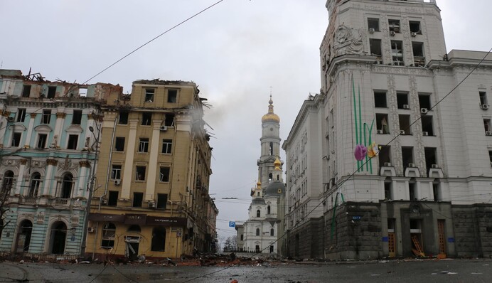 Харьков на передней линии фронта: как бизнесмены и политики помогают родному городу выстоять