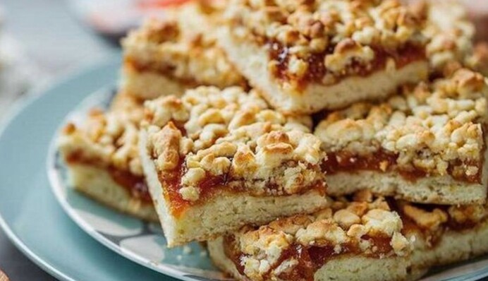 Как приготовить классический тертый пирог с вареньем: простой рецепт