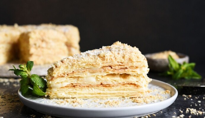 Как приготовить ленивый Наполеон без выпечки: самый простой рецепт