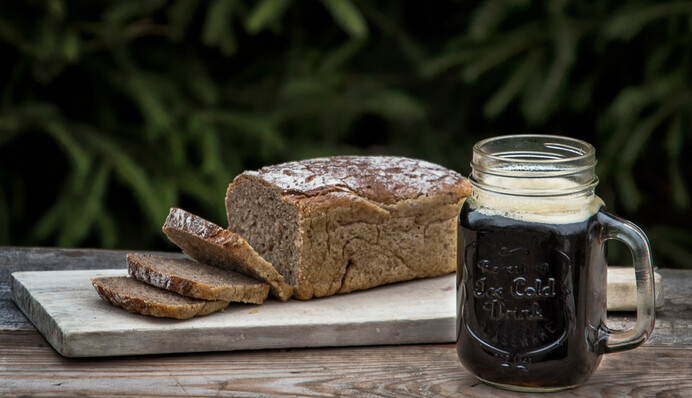 Як зробити смачний квас із чорного хліба: простий рецепт без дріжджів