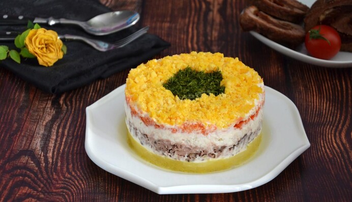 Як приготувати Мімозу з тунцем: простий рецепт рибного салату