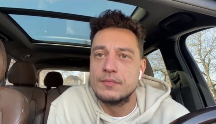 Вот такой подарок: Евгений Синельников показал опасную находку в своем дворе в Буче