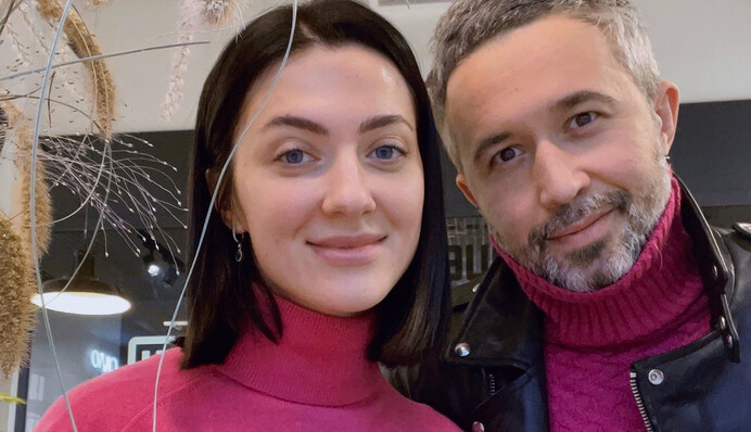 Виїхав за законом: дружина Сергія Бабкіна заступилася за співака, який виїхав із України