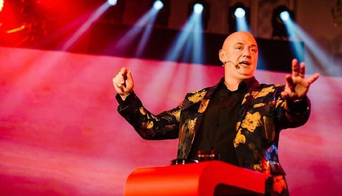 Ваша страна - террорист №1: Потап обратился к российским звездам, которые молчат о войне