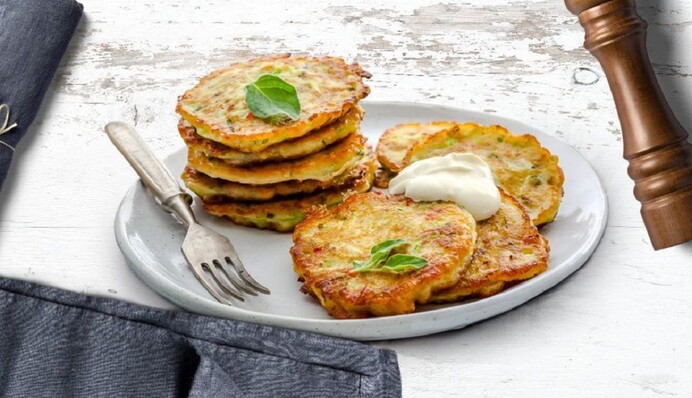 Как приготовить нежные деруны с сыром и грибами: простой рецепт