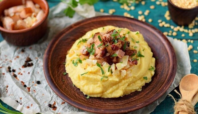 Как приготовить вкусное гороховое пюре с луком и морковью: простой рецепт