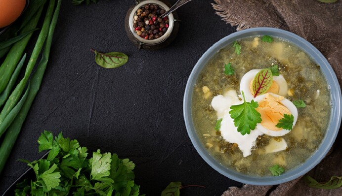 Как приготовить зеленый борщ без щавеля: простой рецепт со шпинатом