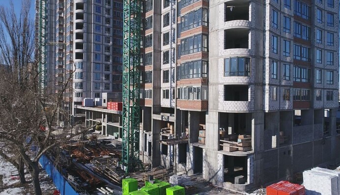 Алексей Чернышов положил глаз на недострои: как Минрегион планирует решать проблему разрушенного жилья