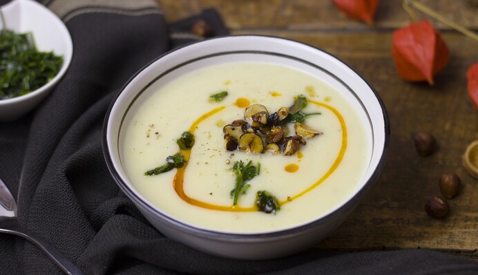 Как приготовить на обед суп-пюре из белой фасоли: простой рецепт