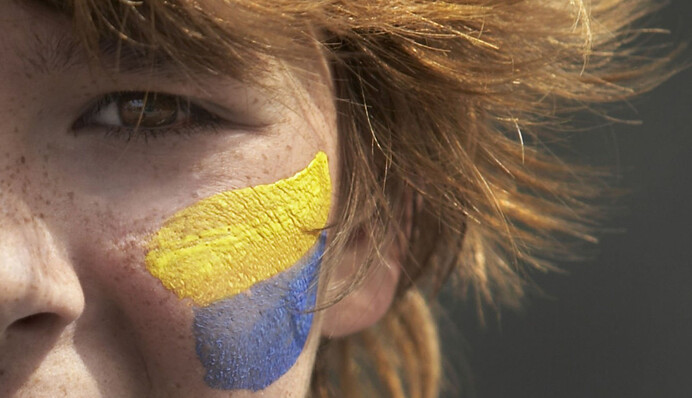 Разве такую нацию можно одолеть? Горбунов показал, как дети поют во дворе 