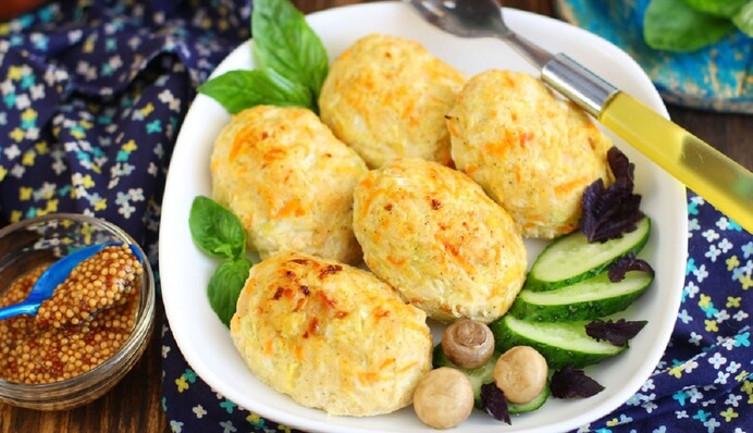 Как сделать сочные рыбные котлеты с творогом: простой рецепт на сковороде