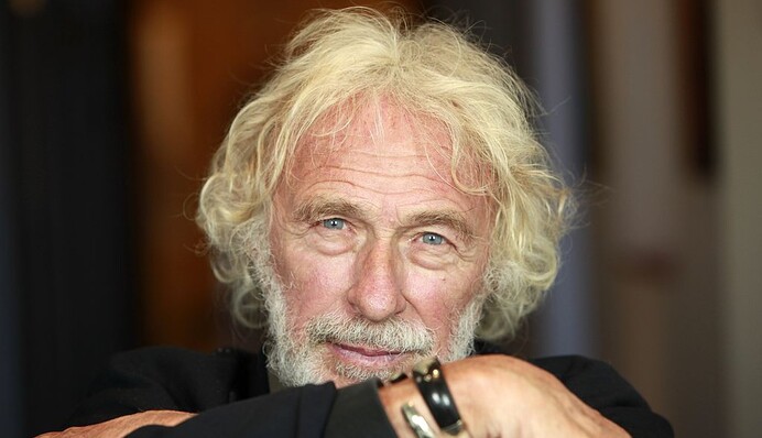 Нет ничего, что могло бы оправдать убийства: Пьер Ришар обратился к Путину из-за войны в Украине