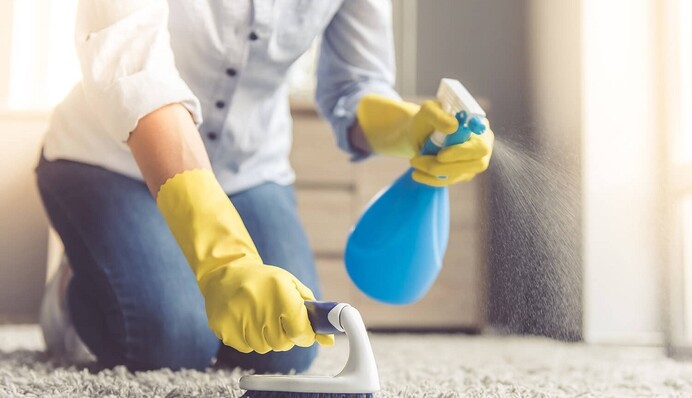 Як почистити килим у домашніх умовах: 3 прості способи