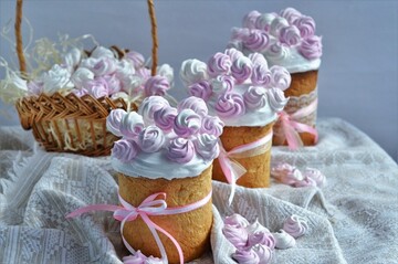 Як прикрасити паску гарними меренгами: простий рецепт безе в духовці