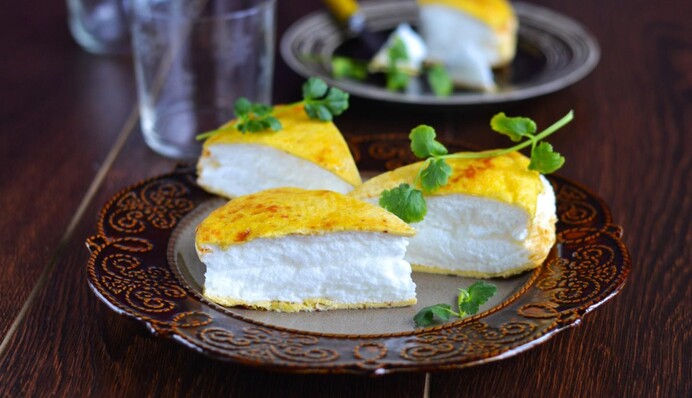 Как приготовить нежный французский омлет Пуляр: простой рецепт