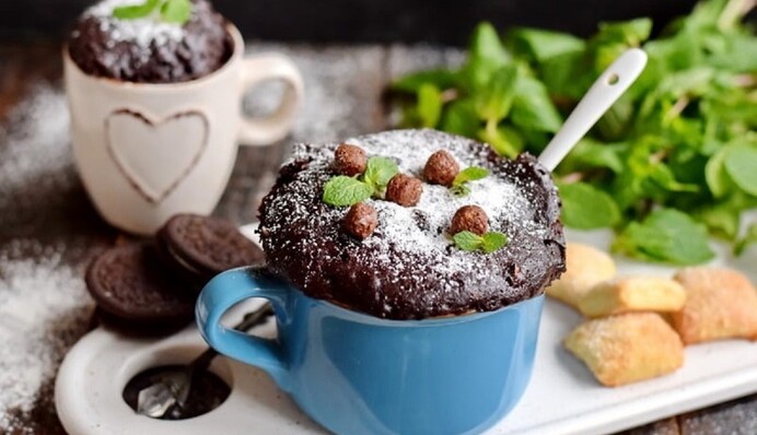 Как приготовить шоколадный кекс в микроволновке: простой рецепт  за 5 минут