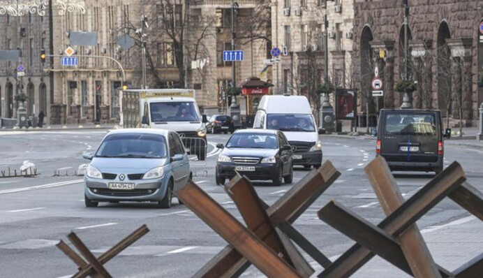 Як оживає Київ на третій місяць війни: історії киян