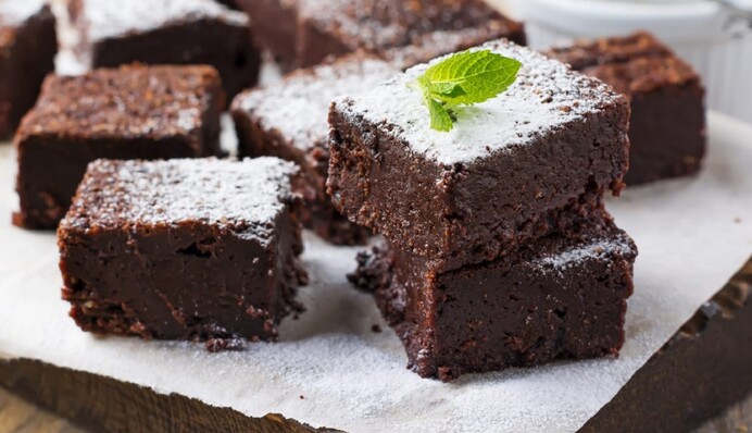 Як приготувати шоколадний брауні в мультиварці: простий рецепт тістечок
