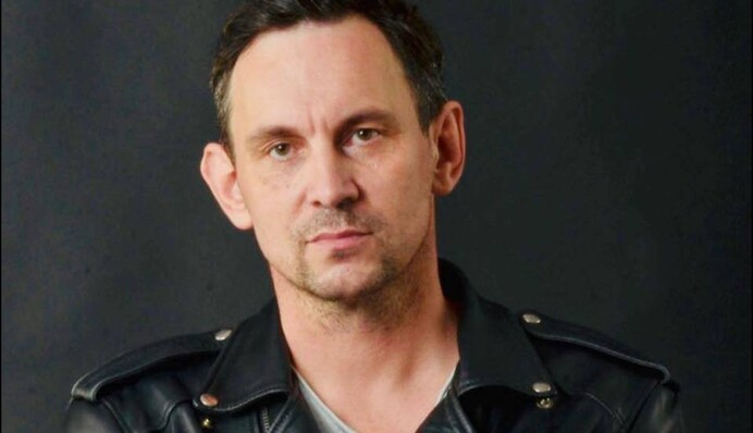 У мене інші стосунки: фронтмен 