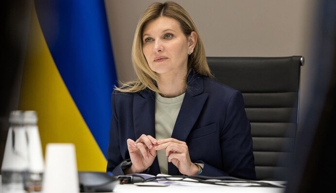 Як Олена Зеленська виглядала під час своєї першої публічної появи з початку війни: фото