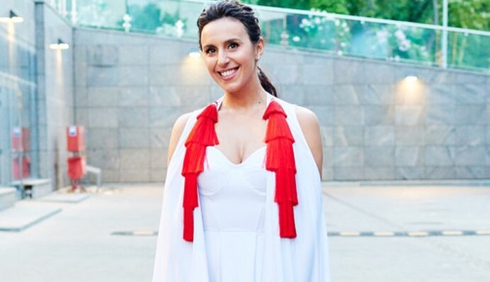 Джамала продає сукню-вишиванку, в якій відкривала 