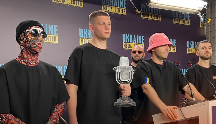 Ради помощи Украине: Kalush Orchestra продадут статуэтку победителей 