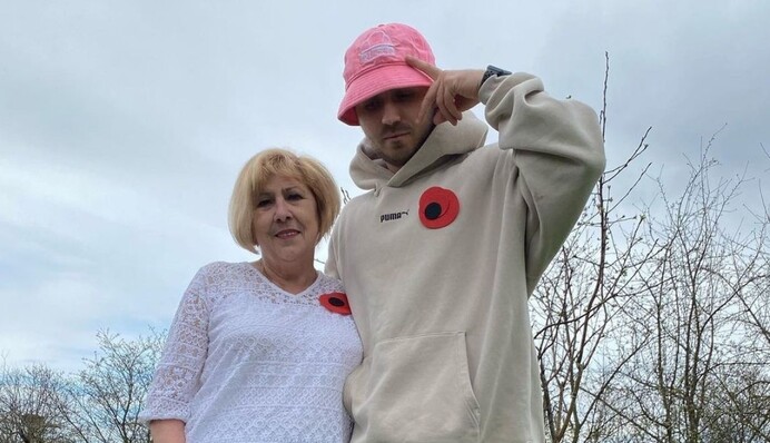 Очень волновалась: как мама Стефания отреагировала на победу Kalush Orchestra на 