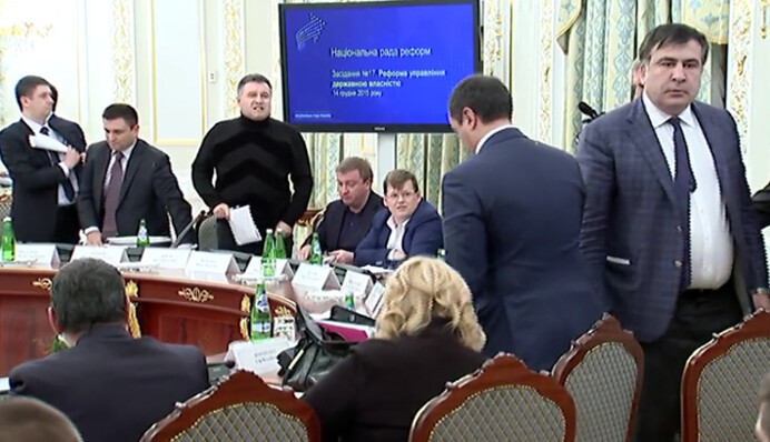 ​Видео ссоры Авакова и Саакашвили взорвало соцсети