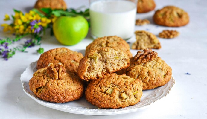 Як приготувати вівсяне печиво з яблуком: простий рецепт із пластівців