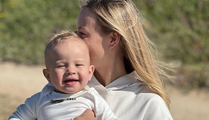 Все життя пролетіло перед очима: дружина Віктора Павлика з маленьким сином потрапила до лікарні в Ізраїлі