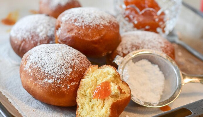 Как приготовить нежные творожные пончики: простой рецепт