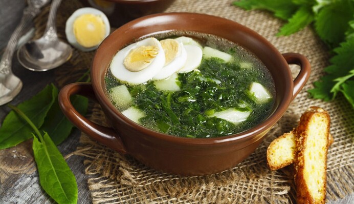 Как сварить вкусный щавелевый борщ с яйцом: простой рецепт