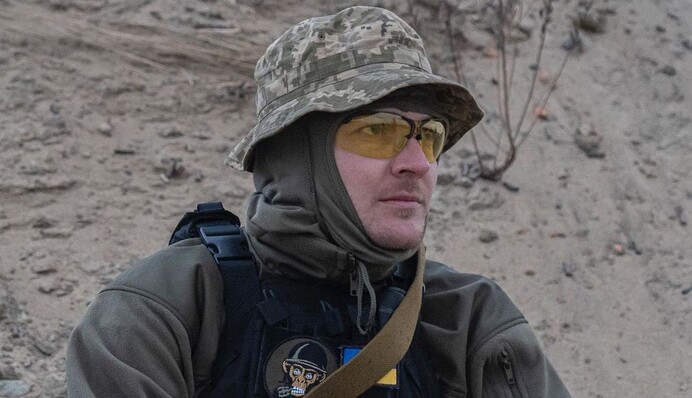 Сто дней силы и верности своей стране: лидер O.Torvald и боец ВСУ показал мужественные кадры с фронта