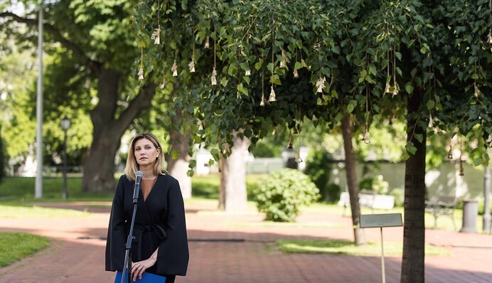 Олена Зеленська у День пам'яті дітей звернулася до батьків маленьких українців, яких забрала війна