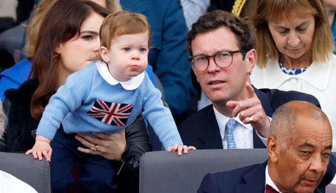 Принцесса Евгения впервые показала лицо сына на празднике в честь юбилея королевы: фото