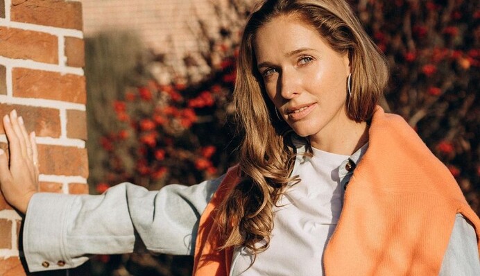 Живем недалеко от воинской части: Осадчая рассказала, уцелел ли их с Горбуновым дом под Киевом