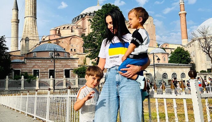 Обычная радость: Джамала показала первую с начала войны прогулку с детьми