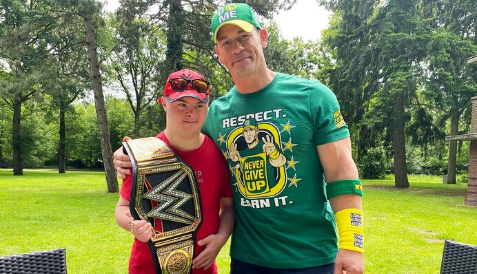 Звезда реслинга Джон Сина поддержал подростка-беженца из Мариуполя - их встреча трогает до слез