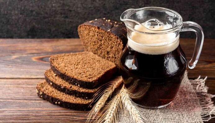 Як зробити освіжаючий домашній квас із цикорієм: простий рецепт