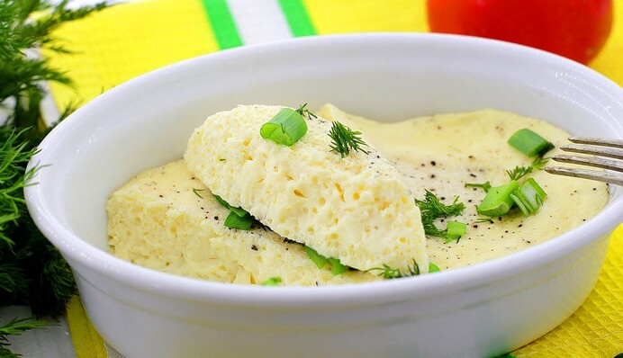 Як приготувати дієтичний білковий омлет на пару: простий рецепт