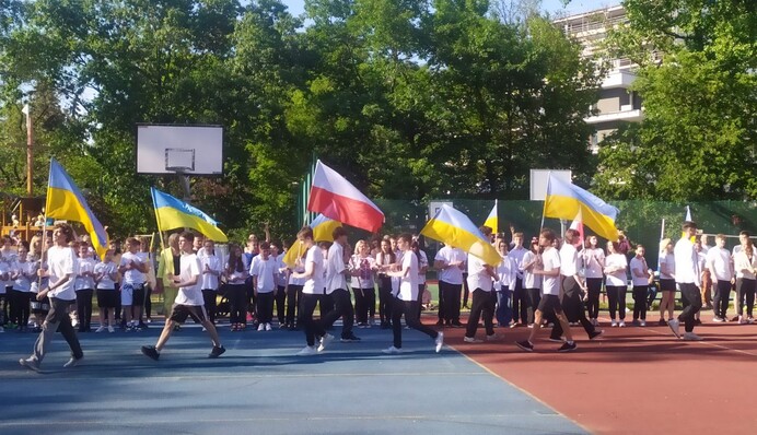 Синьо-жовте свято у Кракові: як українські діти навчаються у Польщі