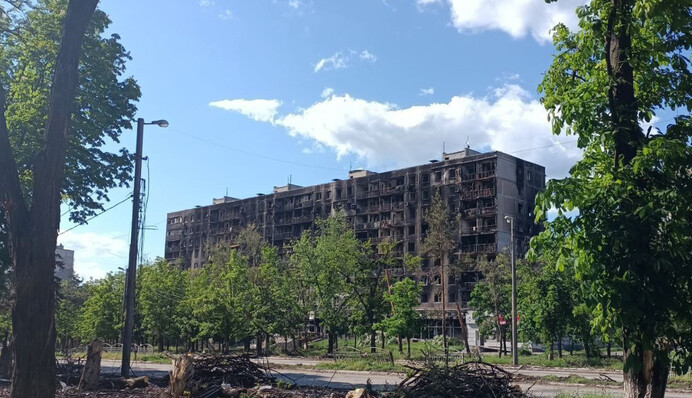 Мир не нужен: Андрей Бедняков высмеял оккупантов, которые переименовали улицу в Мариуполе