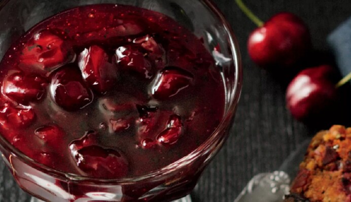 Как сварить вкусный вишневый кисель из свежих ягод: простой рецепт